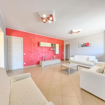 8-person With Private Pool In *
