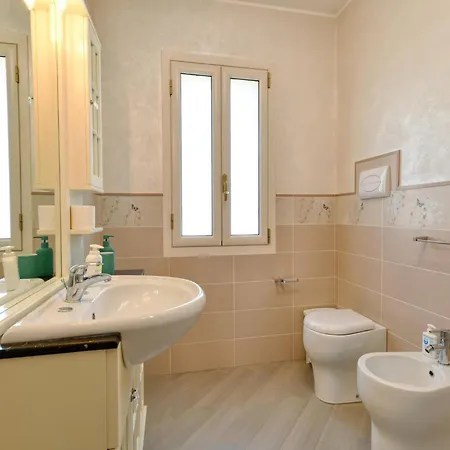 Casa vacanze 8-person With Private Pool In